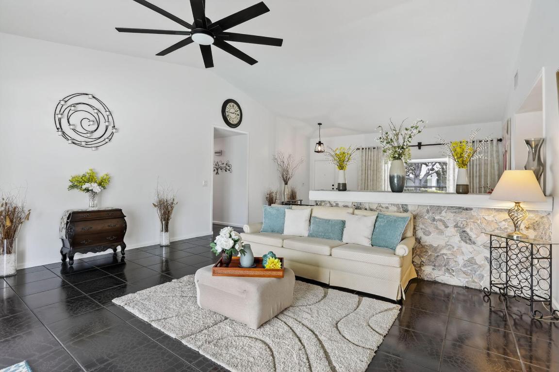 PINE RIDGE - Residential