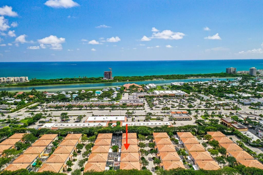 Photo of 65 Laurel Oaks Circle, Tequesta, FL 33469 (MLS # R10757010)