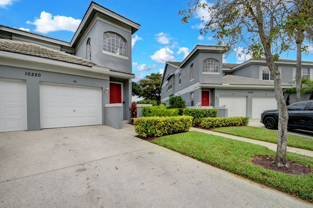 Photo of 10220 Andover Coach Circle #H2, Wellington, FL 33449 (MLS # B26025521)