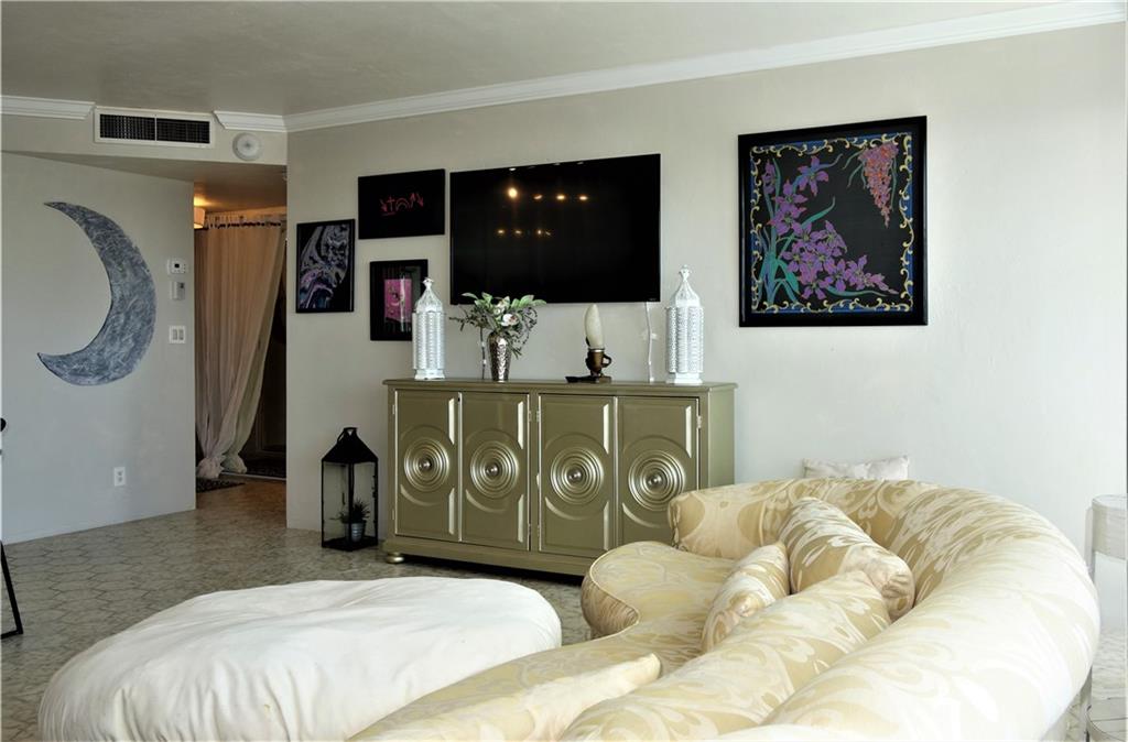 Coridge Towers East - Residential