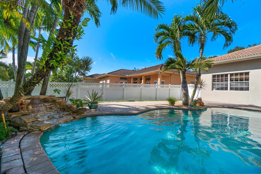 LAGO PLANTATION - Residential