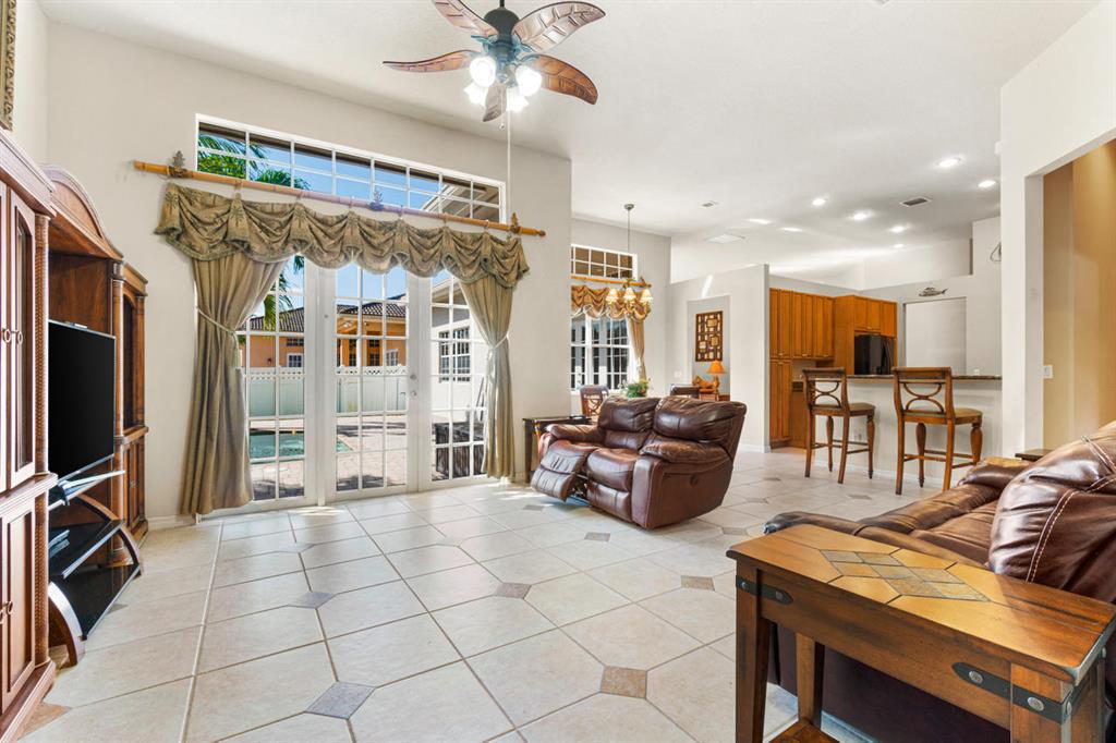 LAGO PLANTATION - Residential