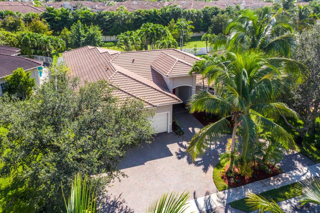 LAGO PLANTATION - Residential