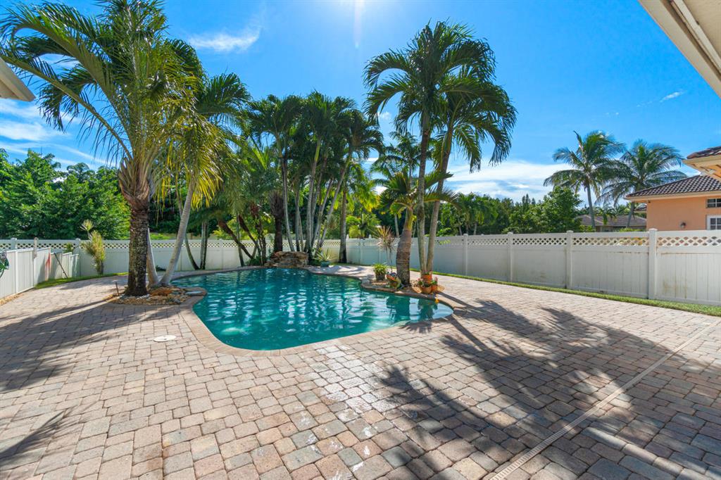 LAGO PLANTATION - Residential