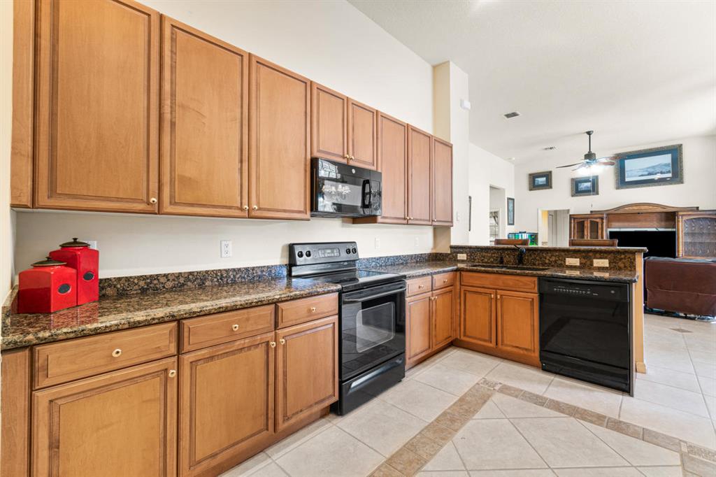 LAGO PLANTATION - Residential