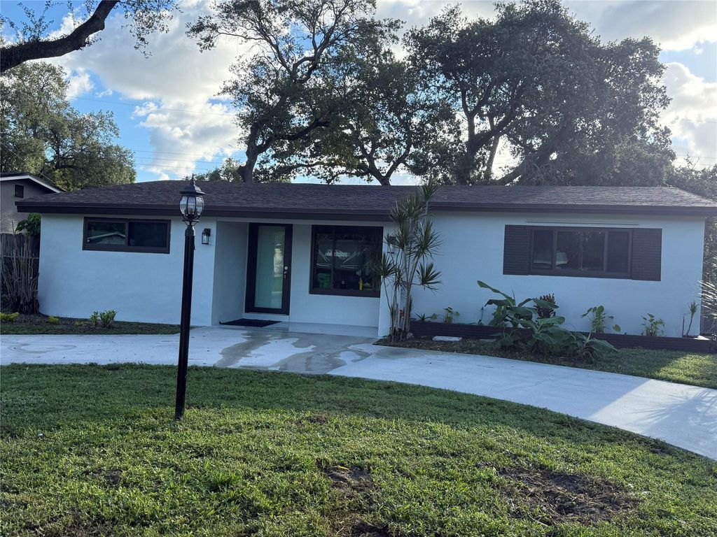 Photo of 4650 SW 25th Ter, Fort Lauderdale, FL 33312 (MLS # F10532098)