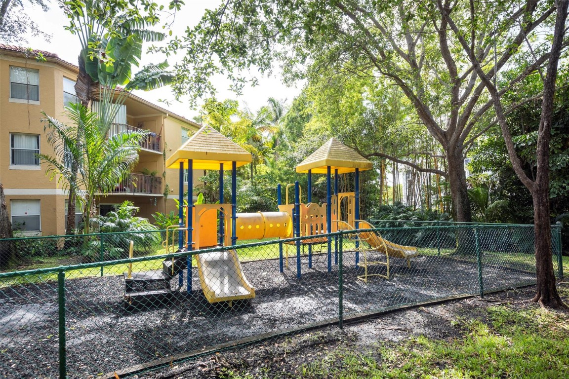 PARAGON PLANTATION CONDO - Residential