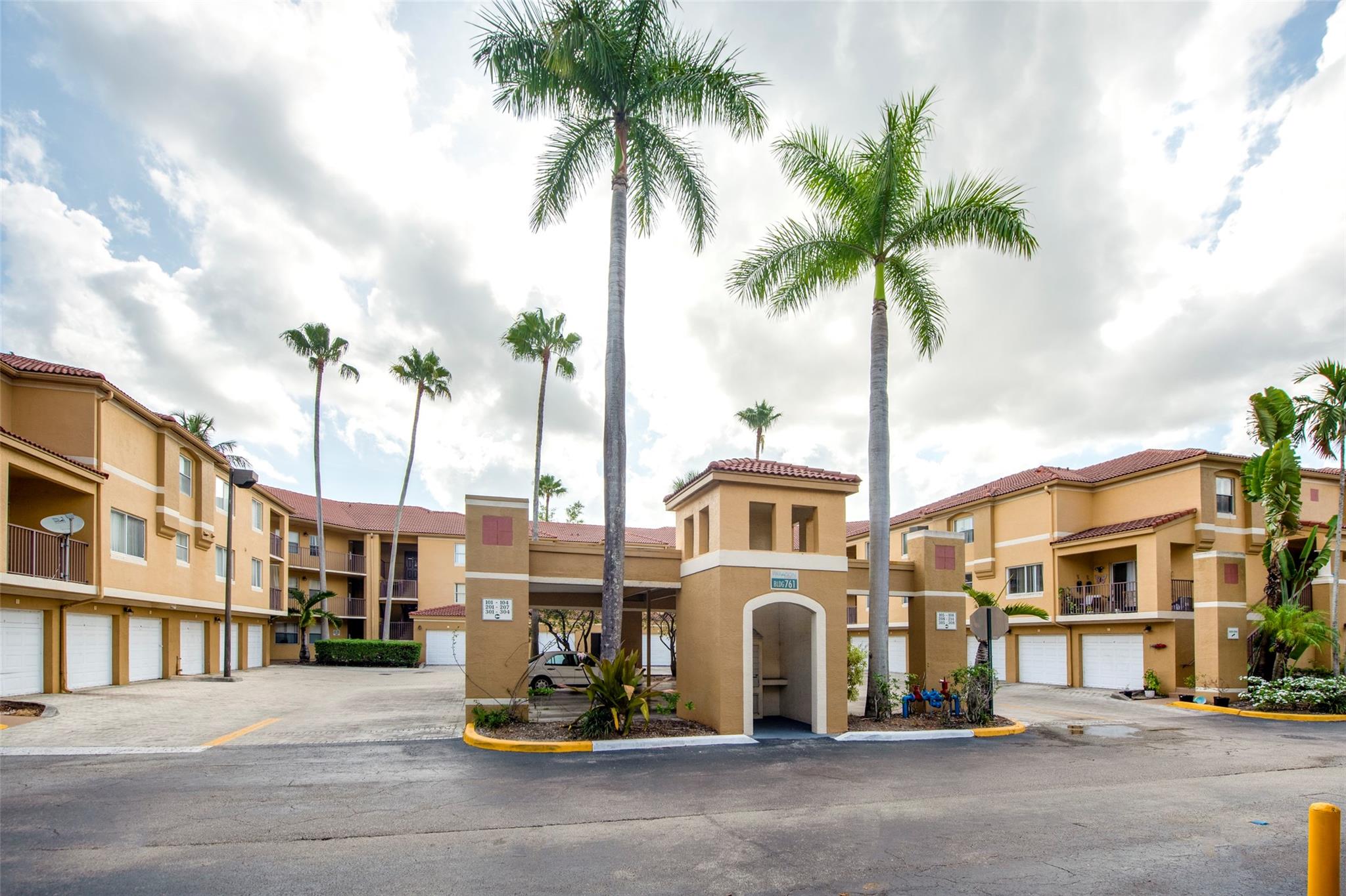YOU WILL FALL IN LOVE THE MOMENT YOU WALK INTO THIS SPECTACULAR 3 BEDROOM 2 BATH FIRST FLOOR CONDO OVERLOOKING TRANQUIL TROPICAL GARDENS. UPGRADES GALORE. A TRUE CHEF'S DELIGHT KITCHEN WITH GRANITE COUNTERTOPS, LOTS OF WHITE WOOD CABINETS, TONS OF SPACE FOR COOKING, AND NEW APPLIANCES. SPARKLING BRIGHT LIGHTS ADORE THIS MODERN SPACIOUS UNIT. BEAUTIFUL NEW STRETCH CEILING WITH LIGHTS. FRESHLY PAINTED INTERIOR. IMMACULATE. SHOWS LIKE A MODEL. NEW AC 1YR. NEW WATER HEATER 1YR. BRAND NEW WASHER. UPGRADED BATHROOMS, 3-4 YR NEW WOOD LOOKING CERAMIC TILE FLOORS. LOW MAINT FEES. CLOSE TO PUBLIX, CENTRAL PARK, SHOPPING CENTER, RESTURANTS & MORE.