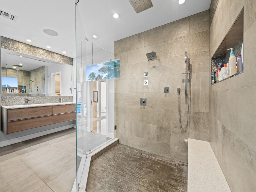 The Landings First Sec 56 - Residential