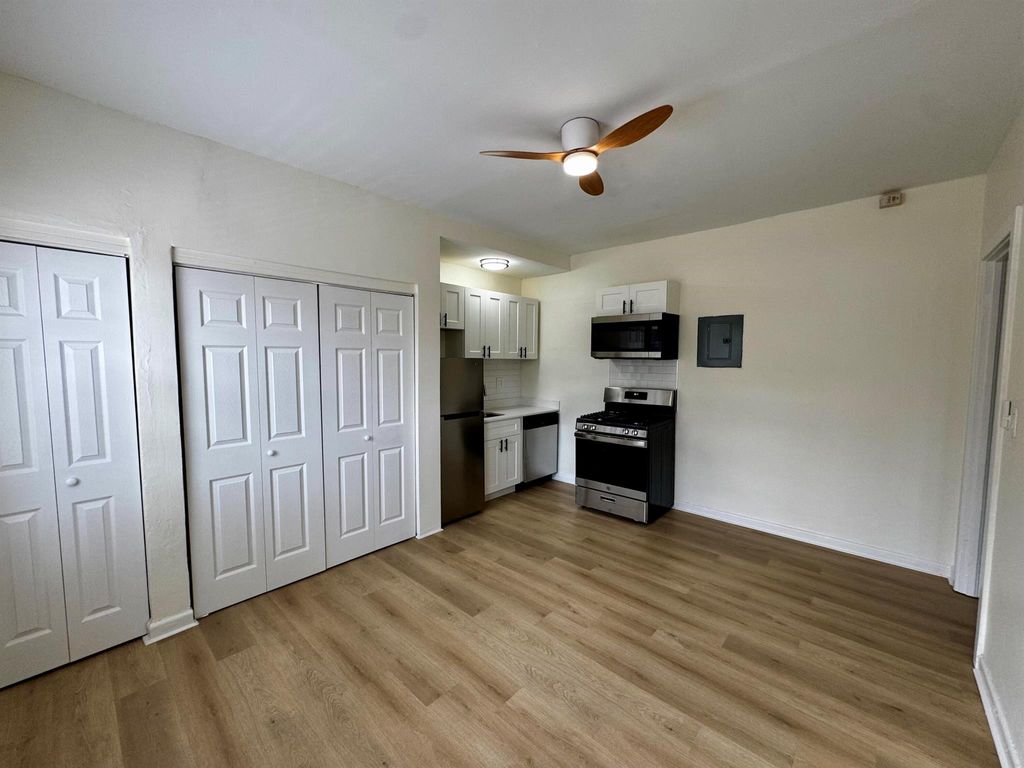 Photo of 623 Park Place #4, West Palm Beach, FL 33401 (MLS # R11034733)