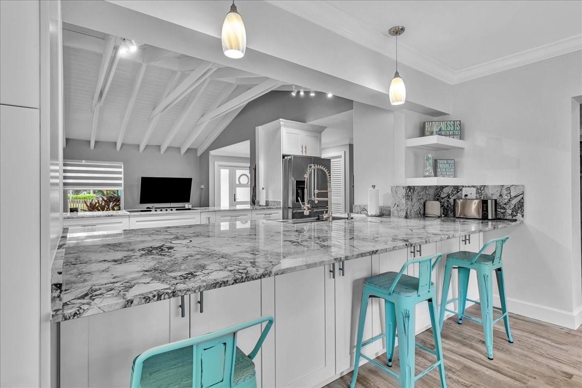 Hiatus Ranchettes 92-36 B - Residential Lease