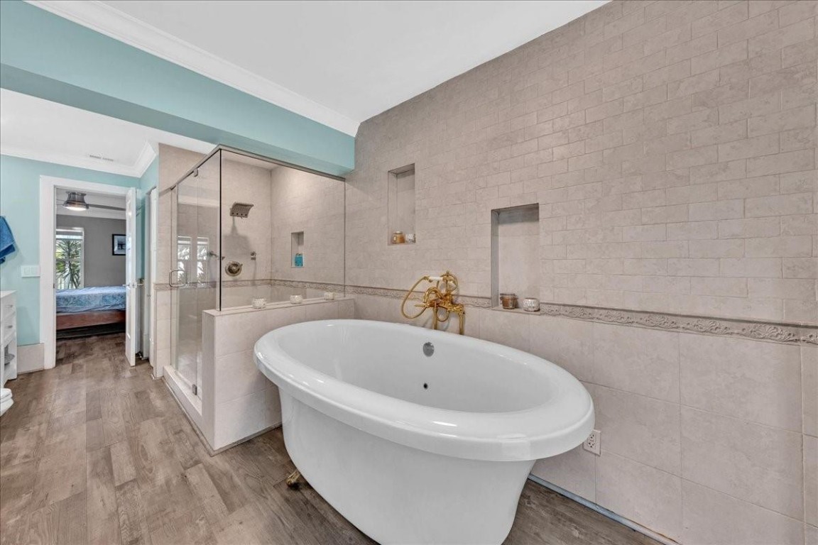 Hiatus Ranchettes 92-36 B - Residential Lease