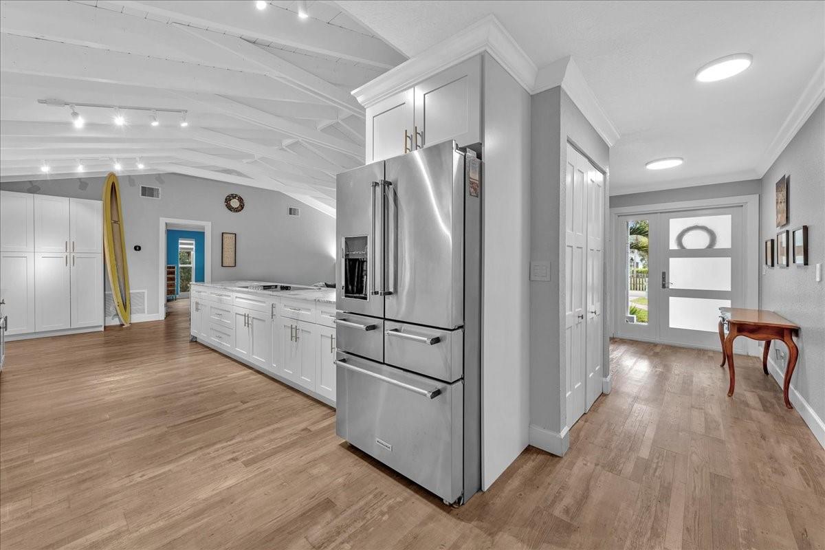 Hiatus Ranchettes 92-36 B - Residential Lease