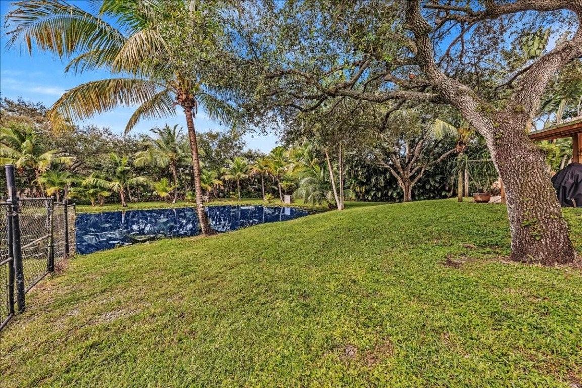 Hiatus Ranchettes 92-36 B - Residential Lease