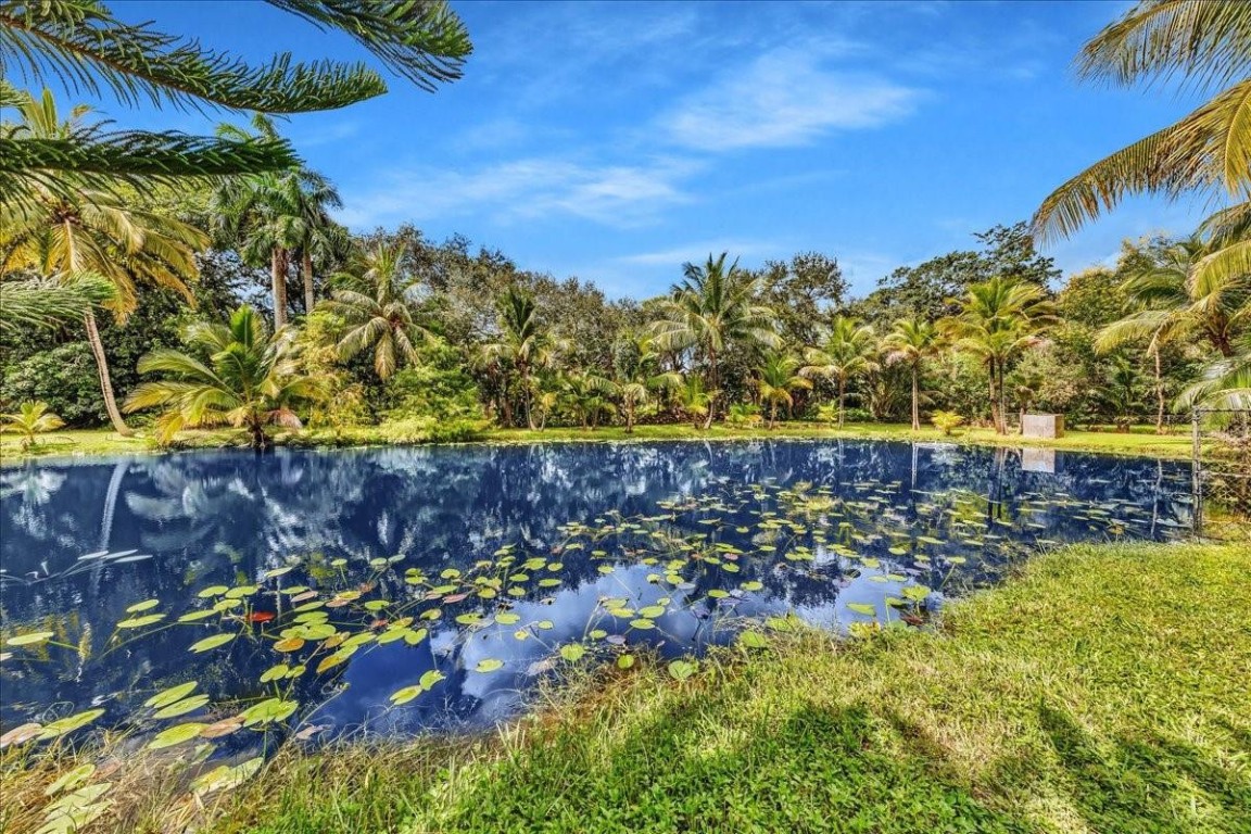 Hiatus Ranchettes 92-36 B - Residential Lease