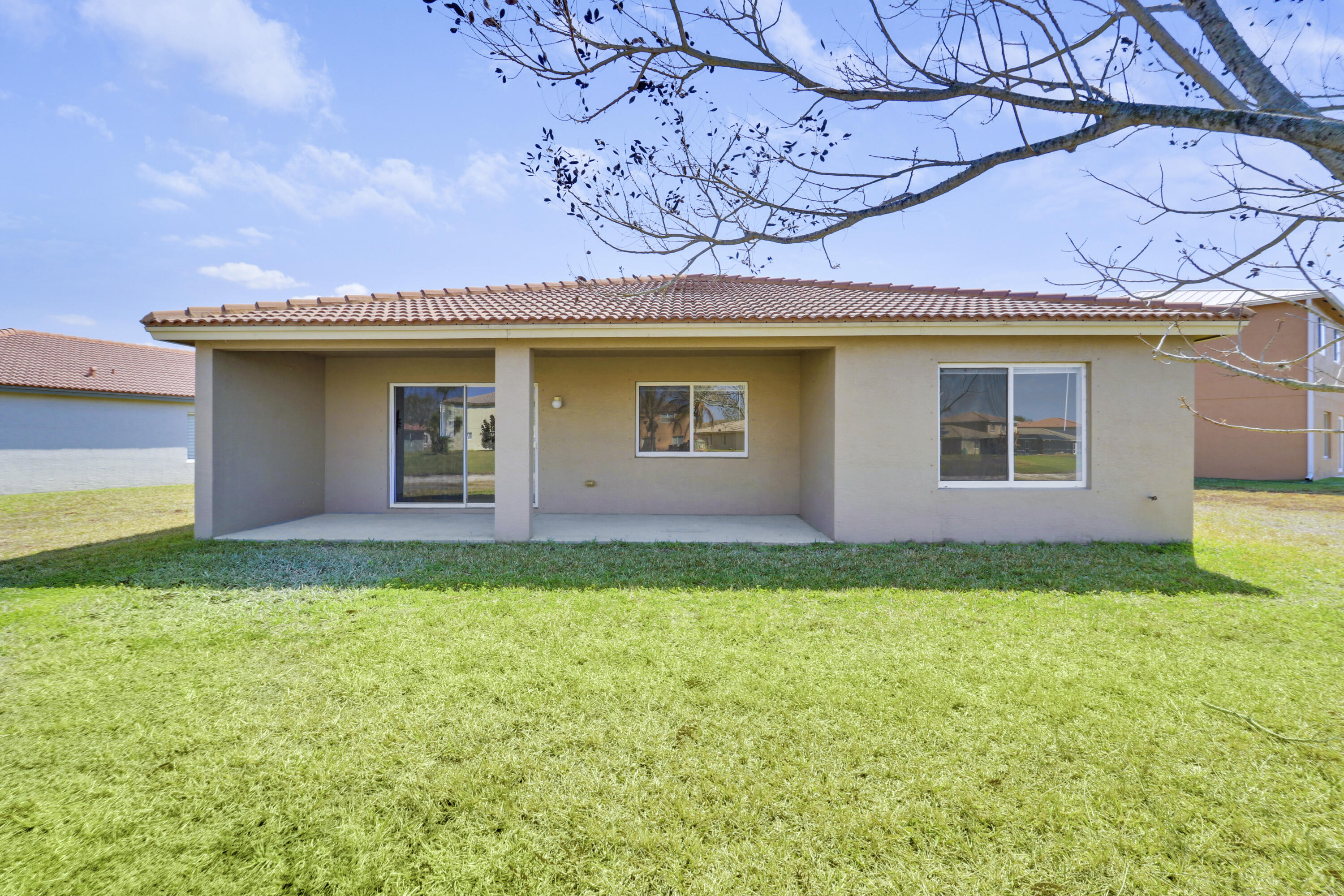 2007 SW Jamesport Dr Drive