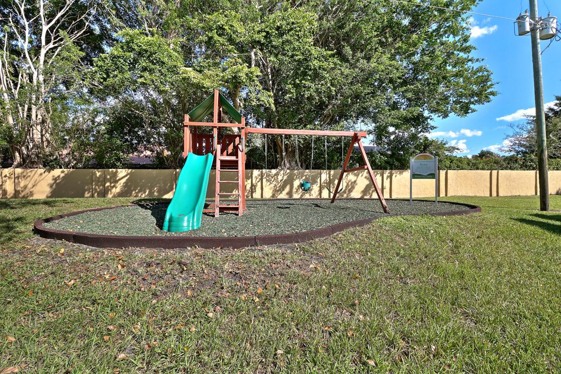 SHERWOOD FOREST - Residential