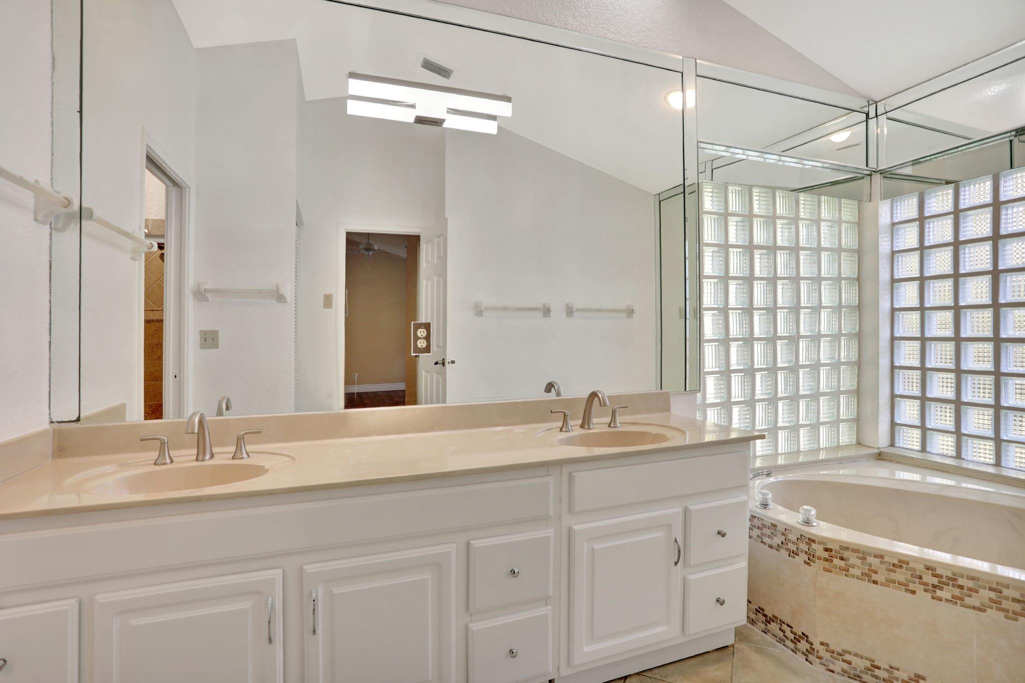 Eagle Point 127-12 B - Residential