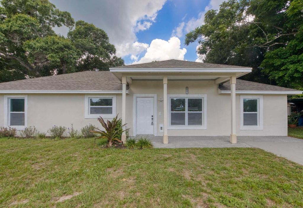 Photo of 2807 Placid Avenue, Fort Pierce, FL 34982 (MLS # R11098424)