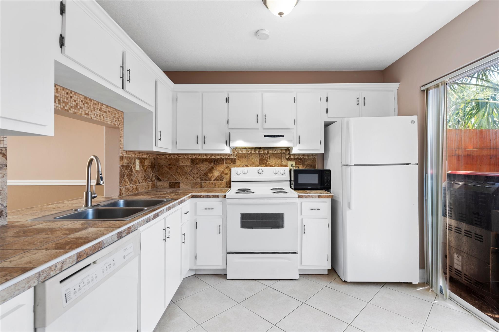 3200 NW 5th Ter 14