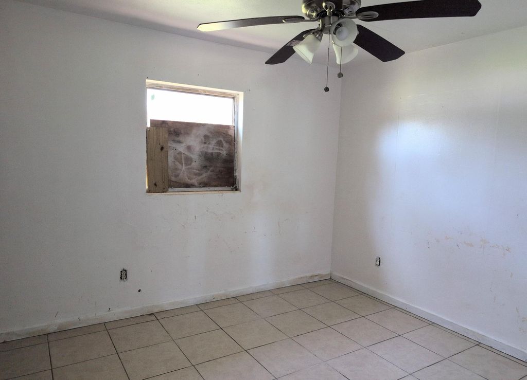 Photo of 521 N 22nd Street, Fort Pierce, FL 34950 (MLS # B26012603)