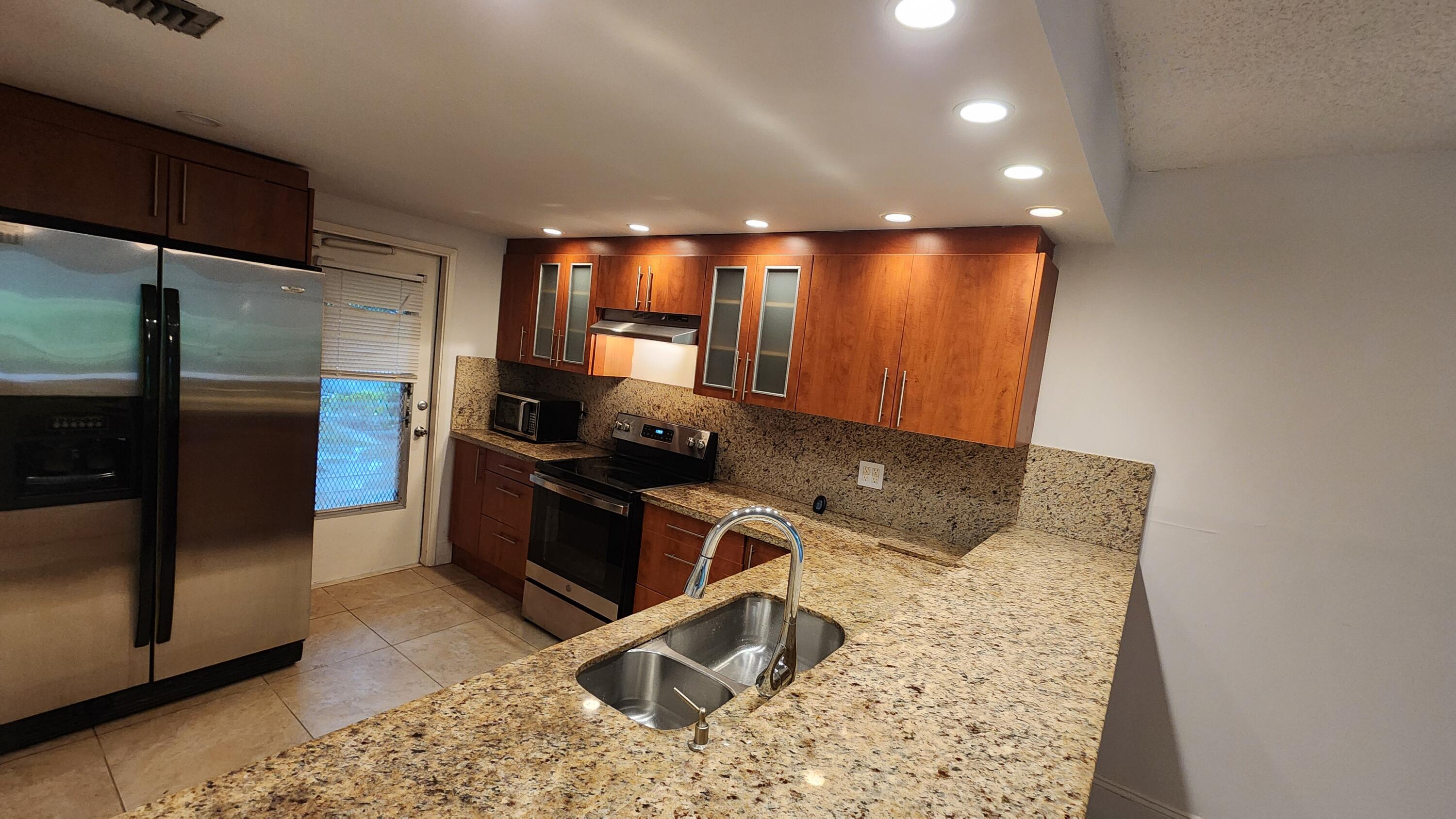 2851 S PALM AIRE Drive 101