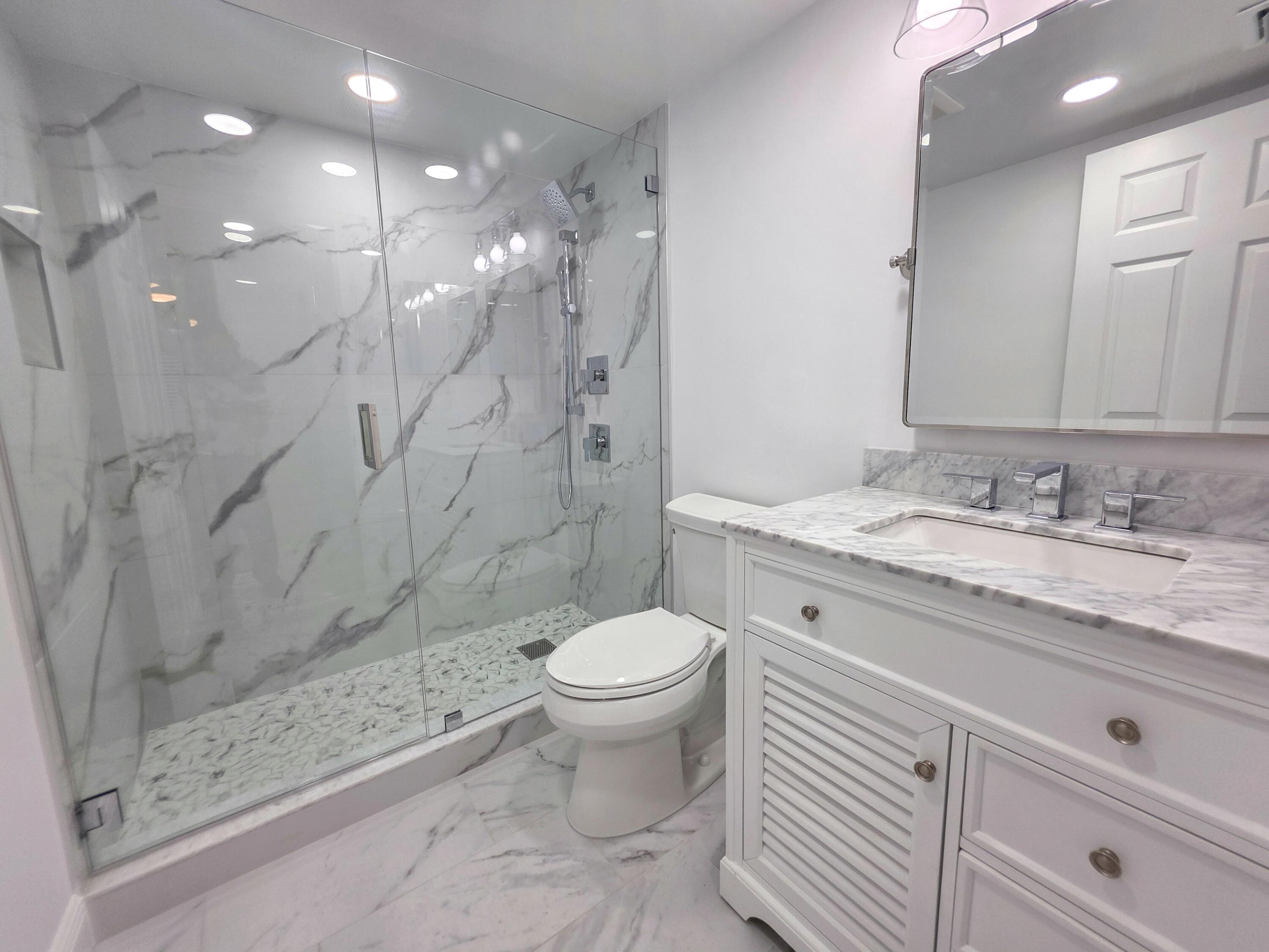 PALM CLUB WEST VILLAGE 1 CONDO - Residential