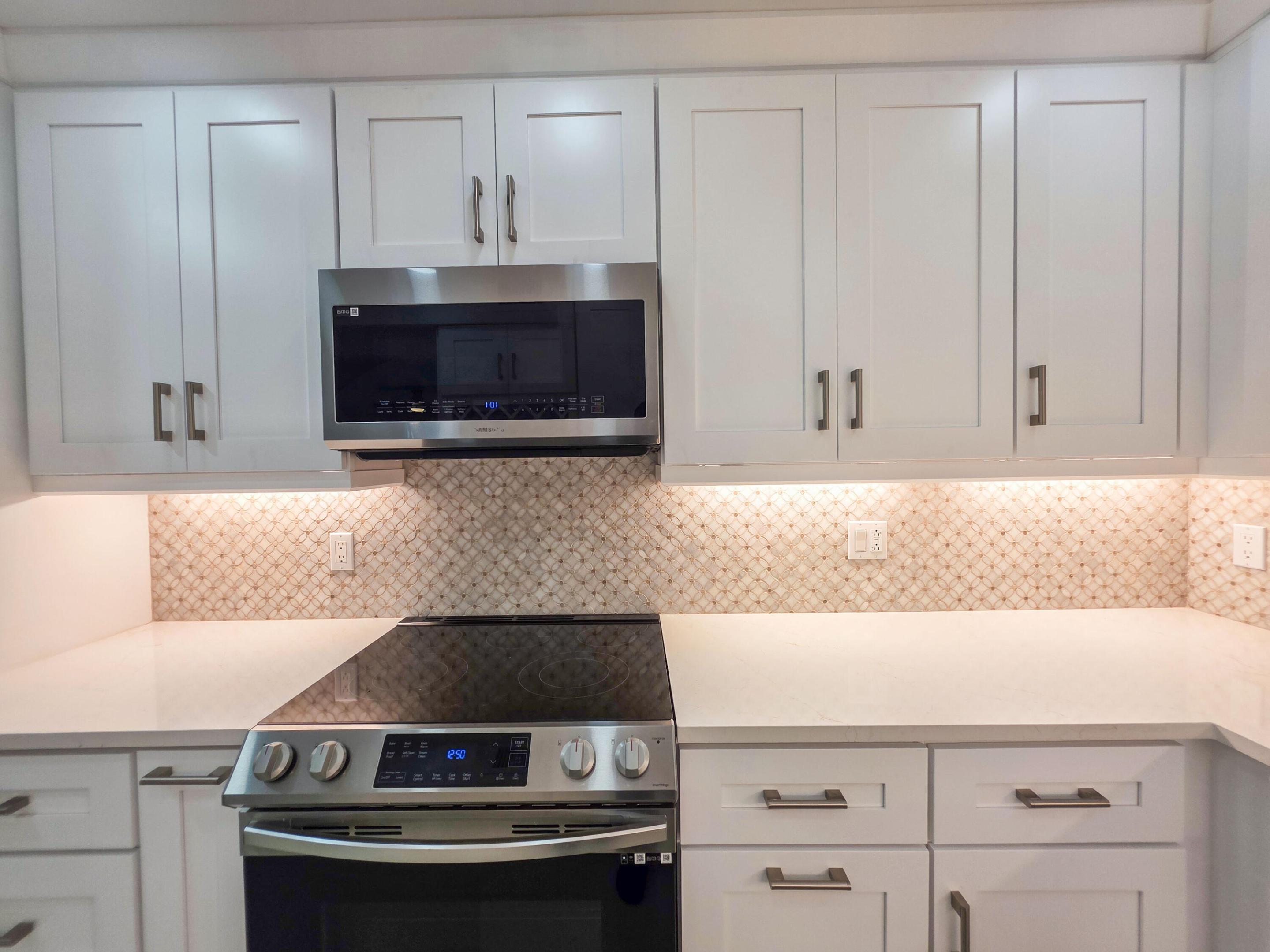 PALM CLUB WEST VILLAGE 1 CONDO - Residential