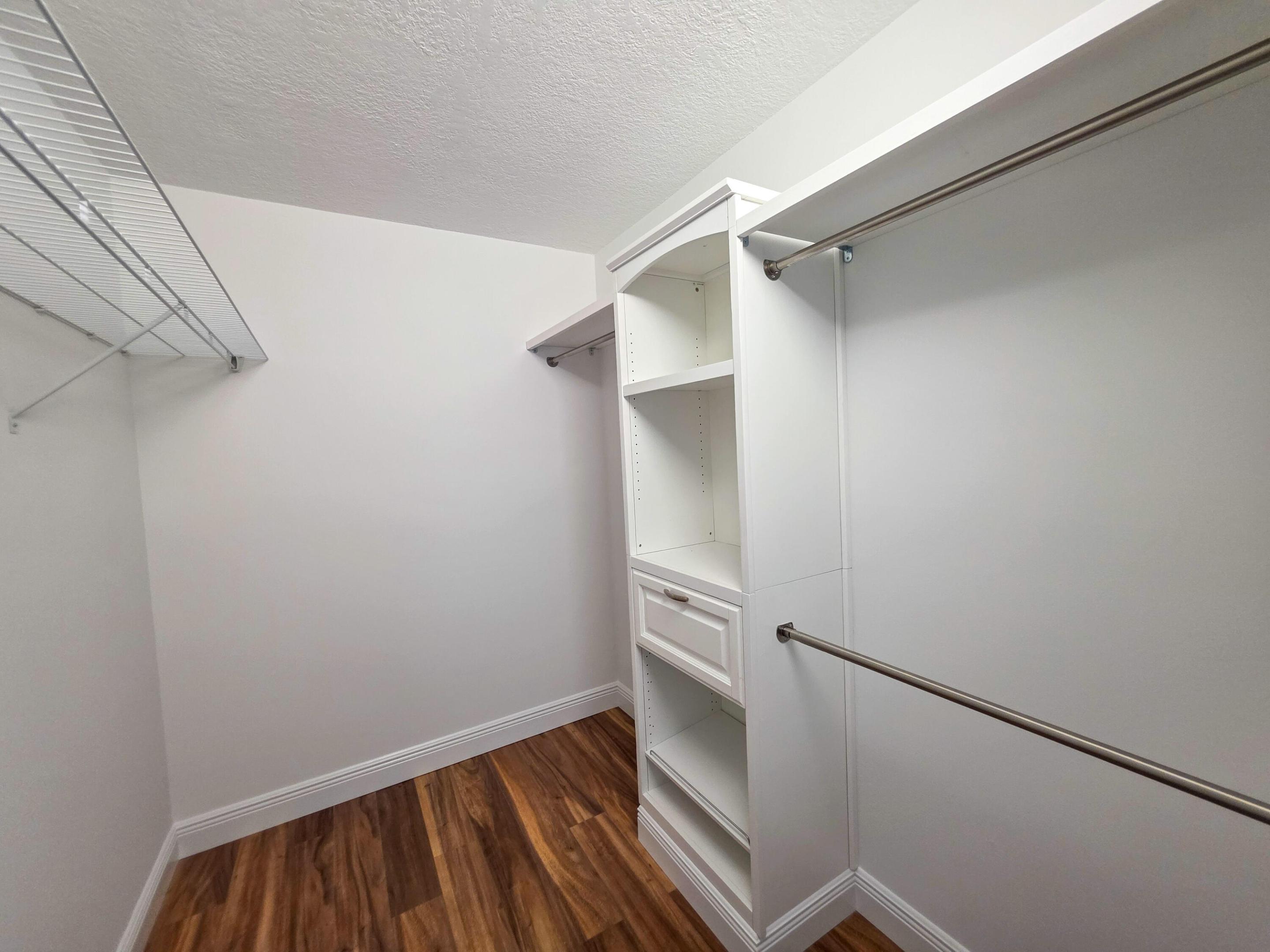 PALM CLUB WEST VILLAGE 1 CONDO - Residential