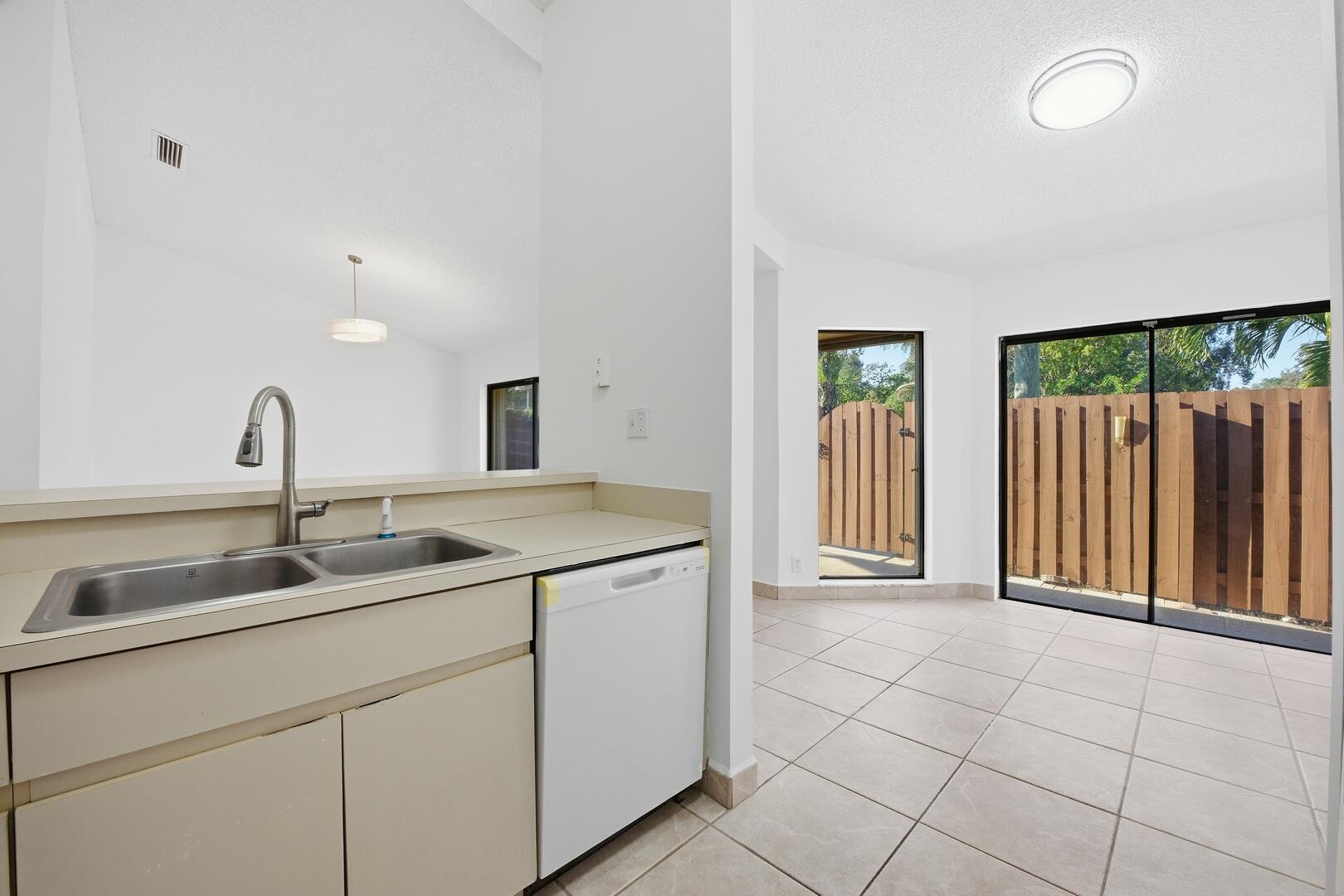 SPRINGDALE HOMES - Residential