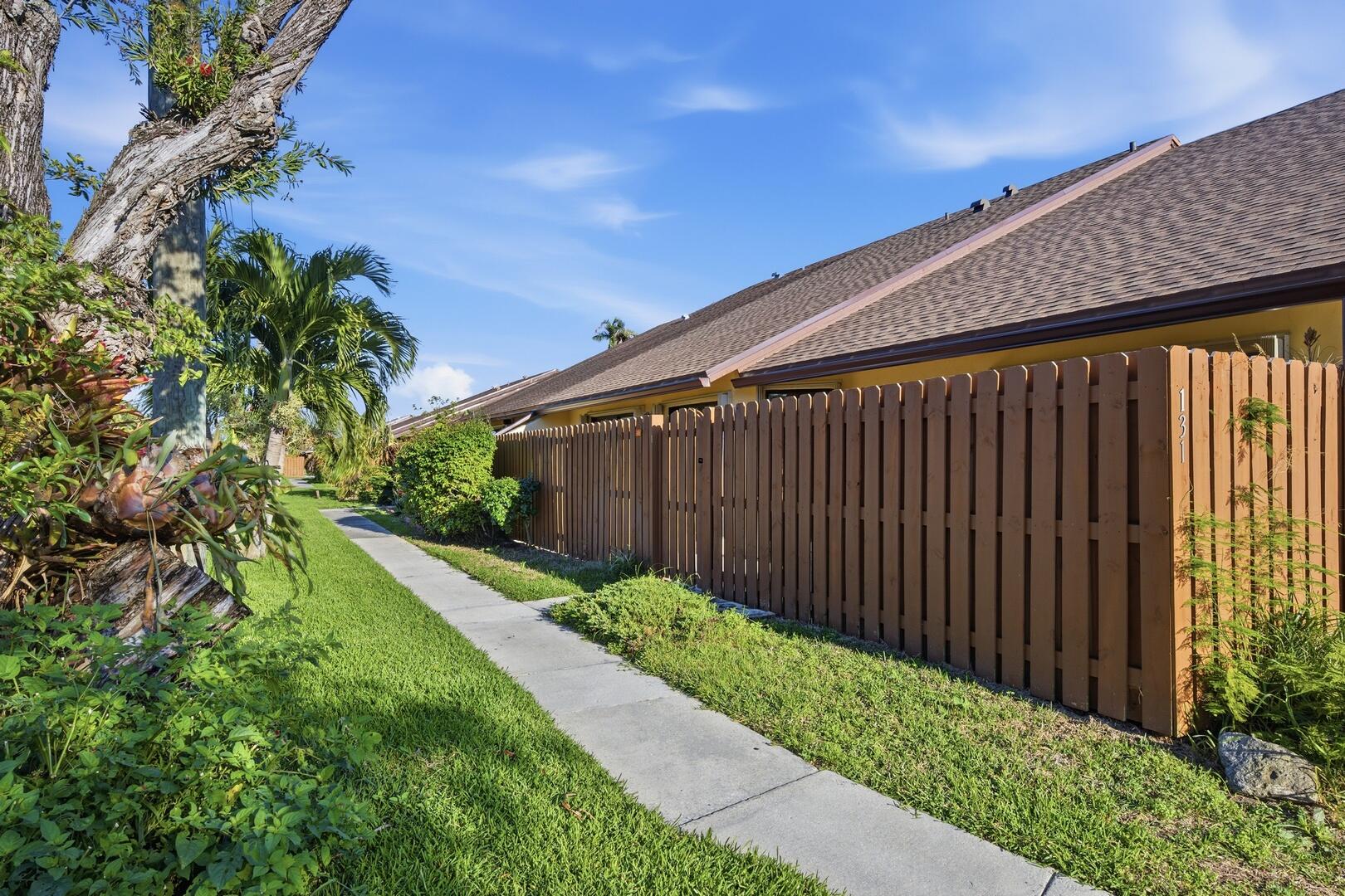 SPRINGDALE HOMES - Residential