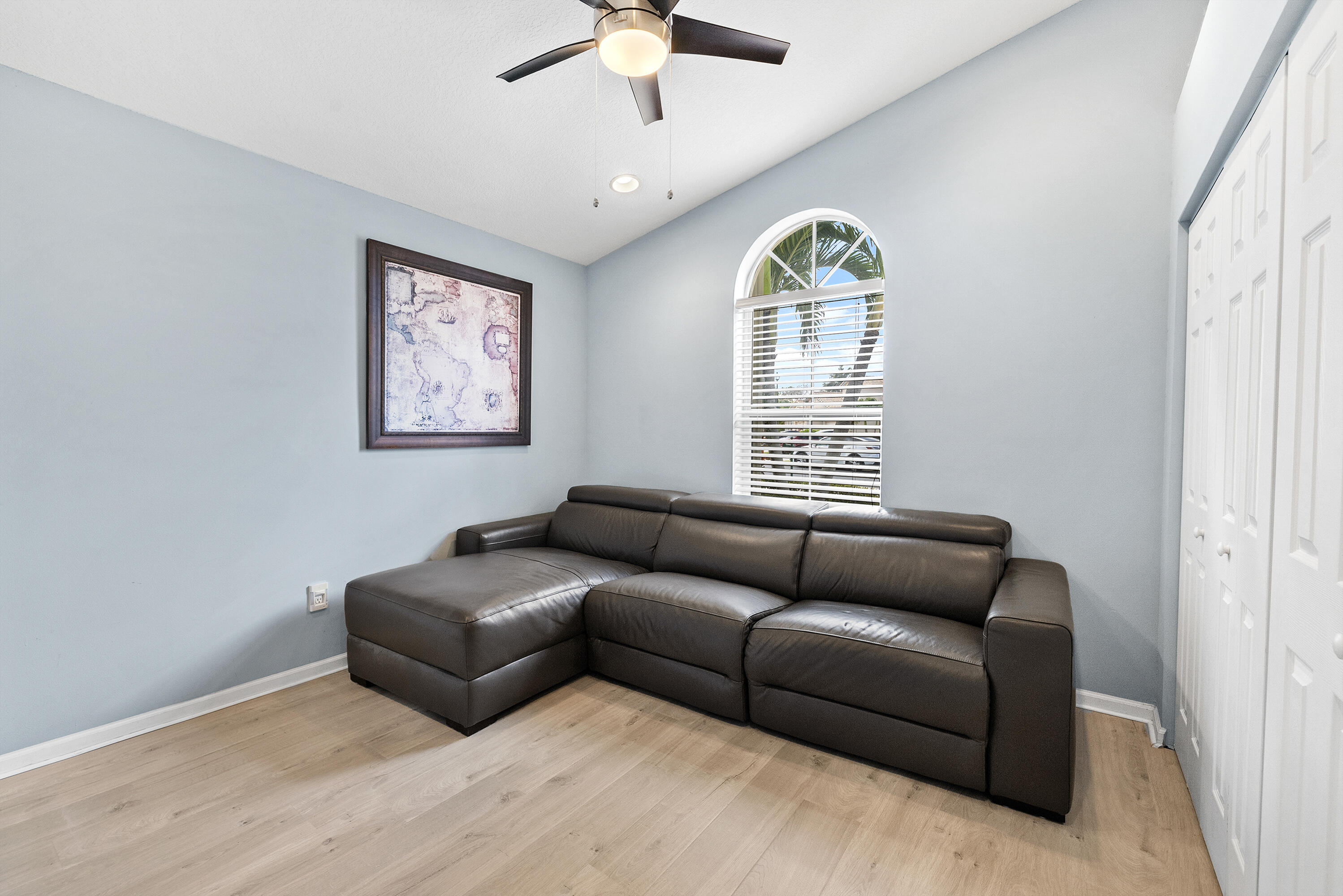 WELLINGTONS EDGE - Residential