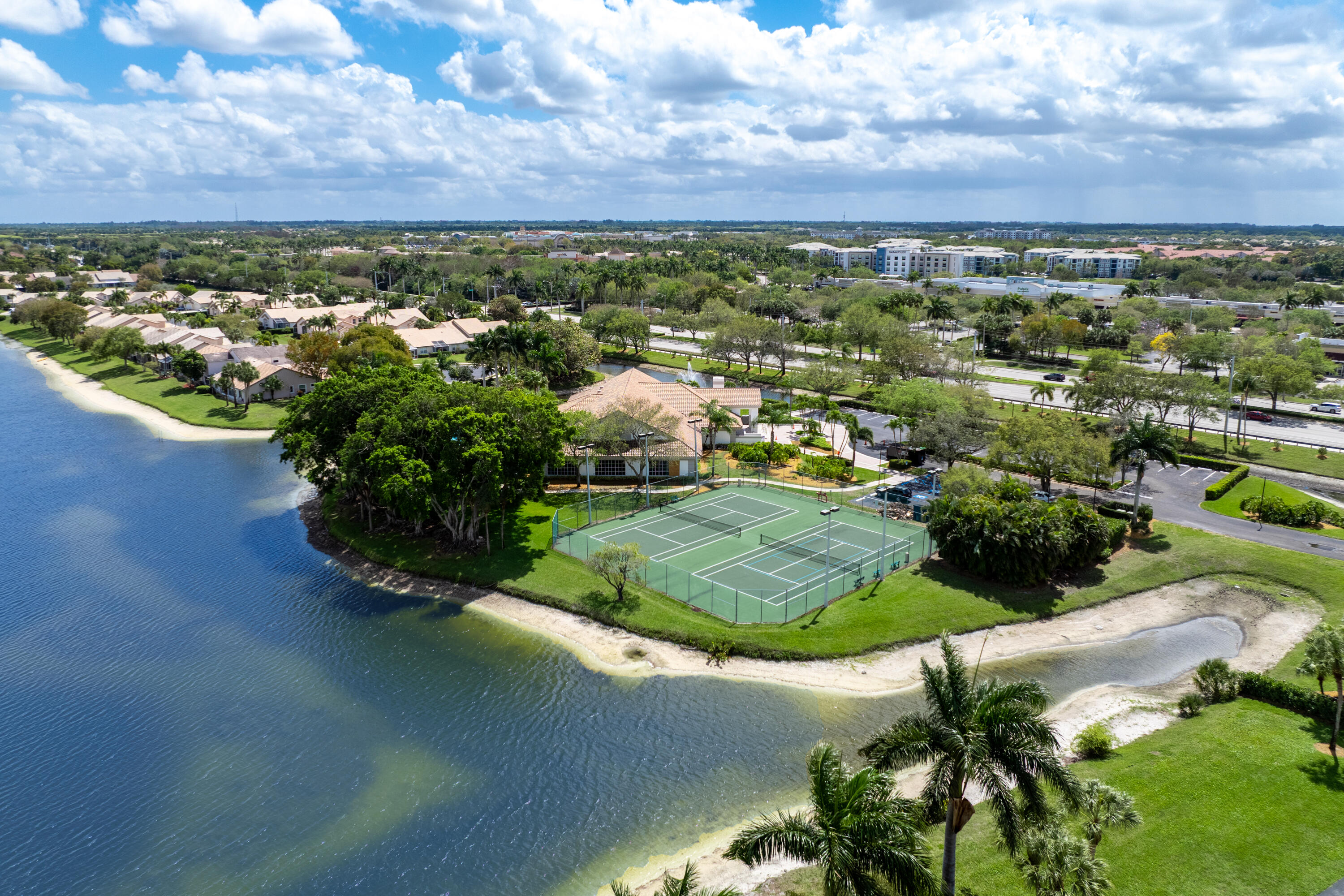 WELLINGTONS EDGE - Residential