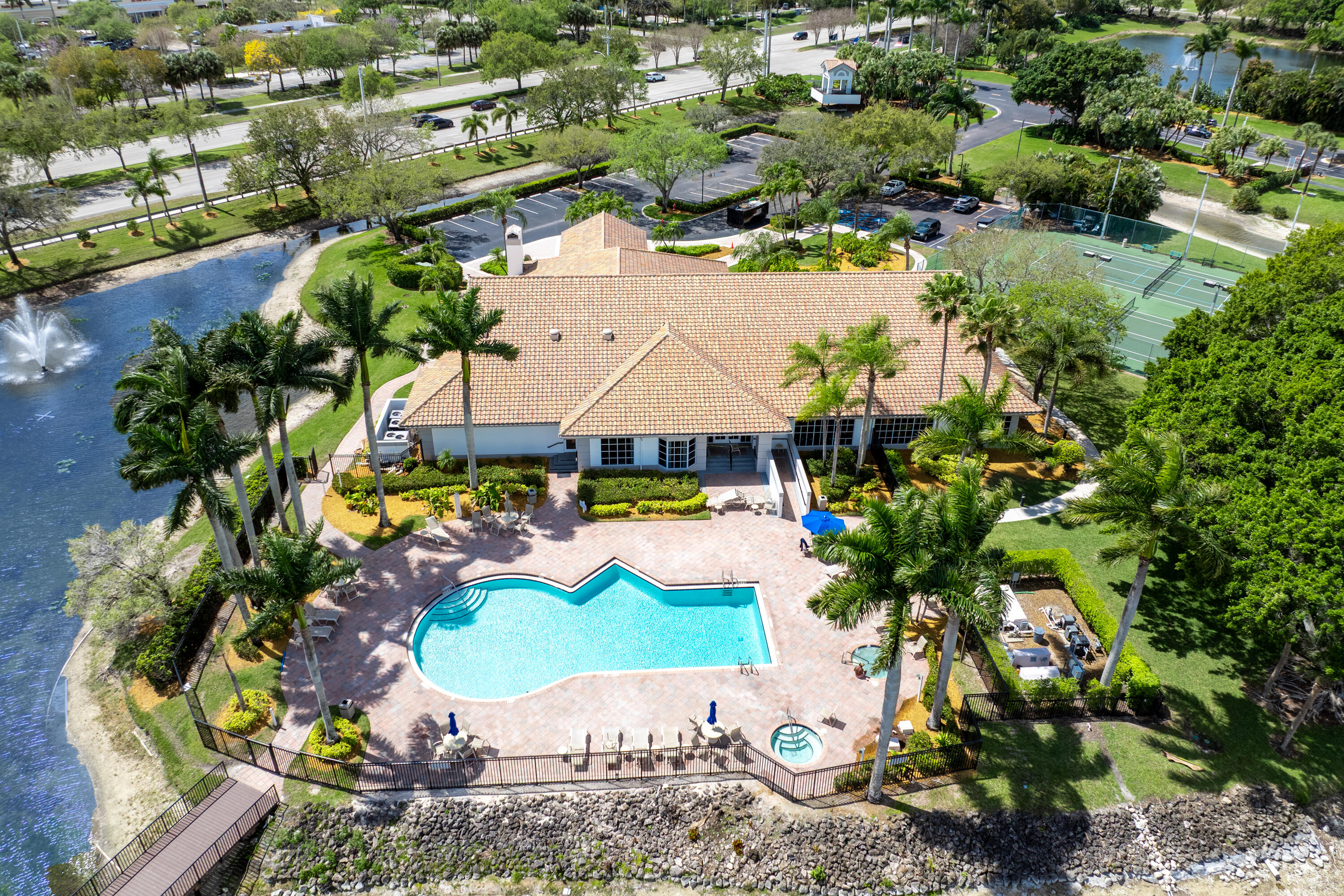 WELLINGTONS EDGE - Residential