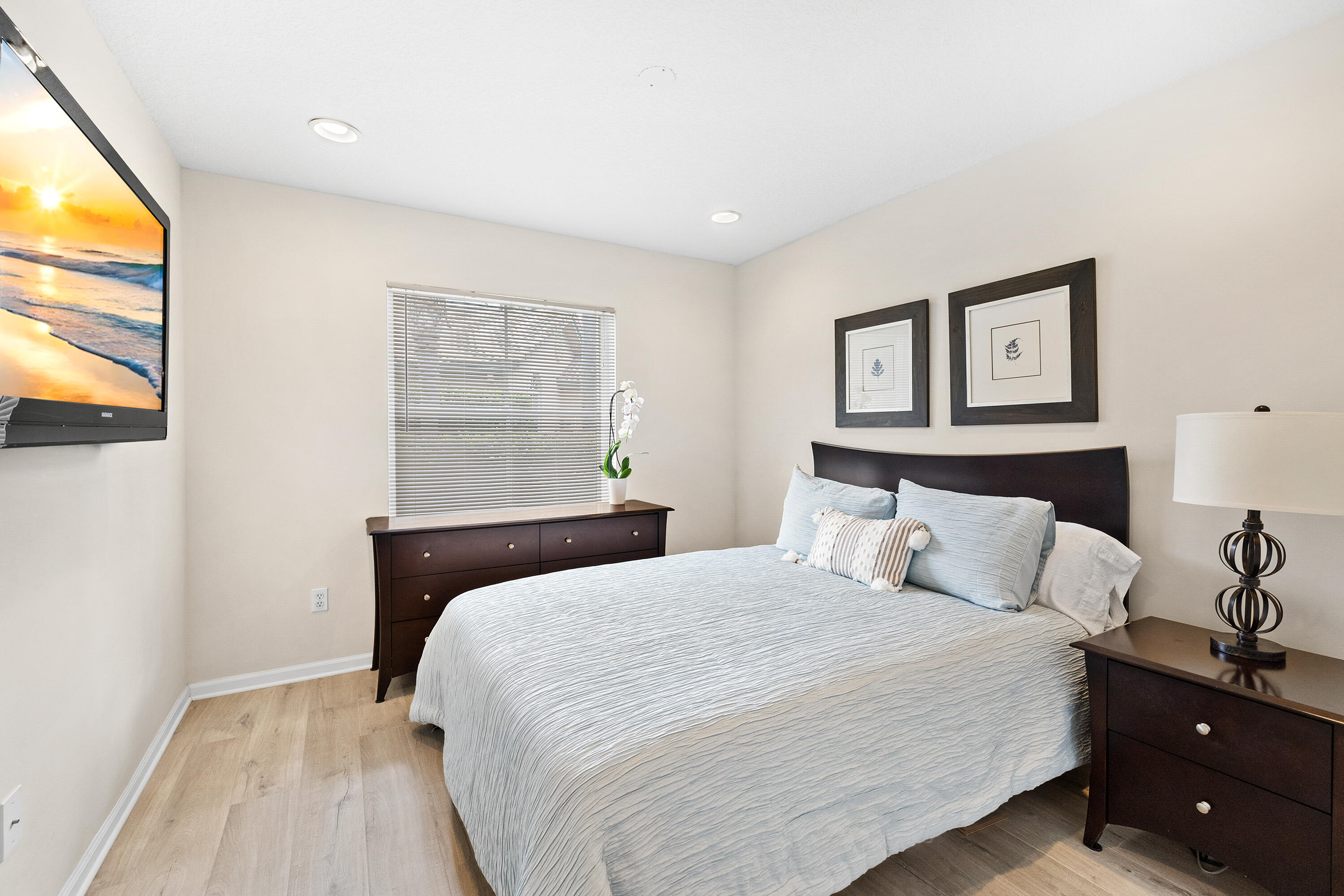 WELLINGTONS EDGE - Residential