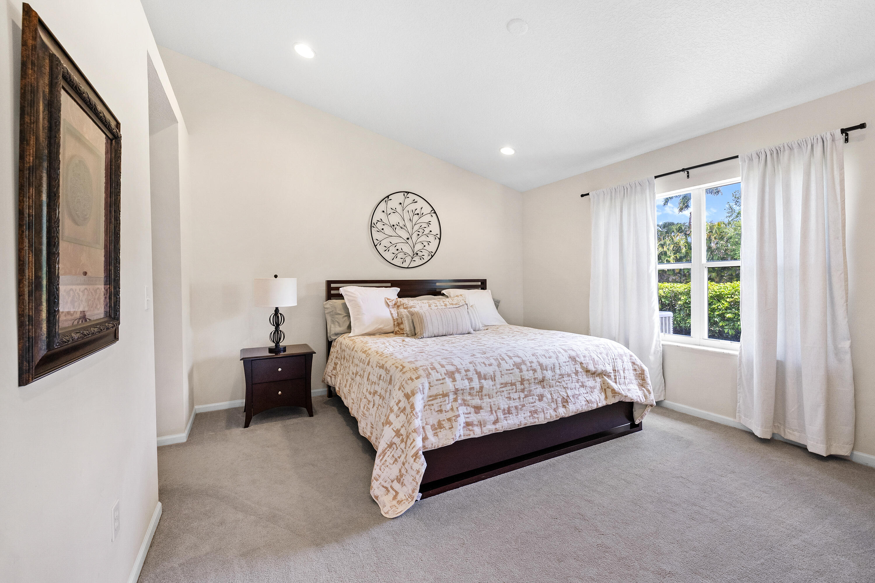 WELLINGTONS EDGE - Residential