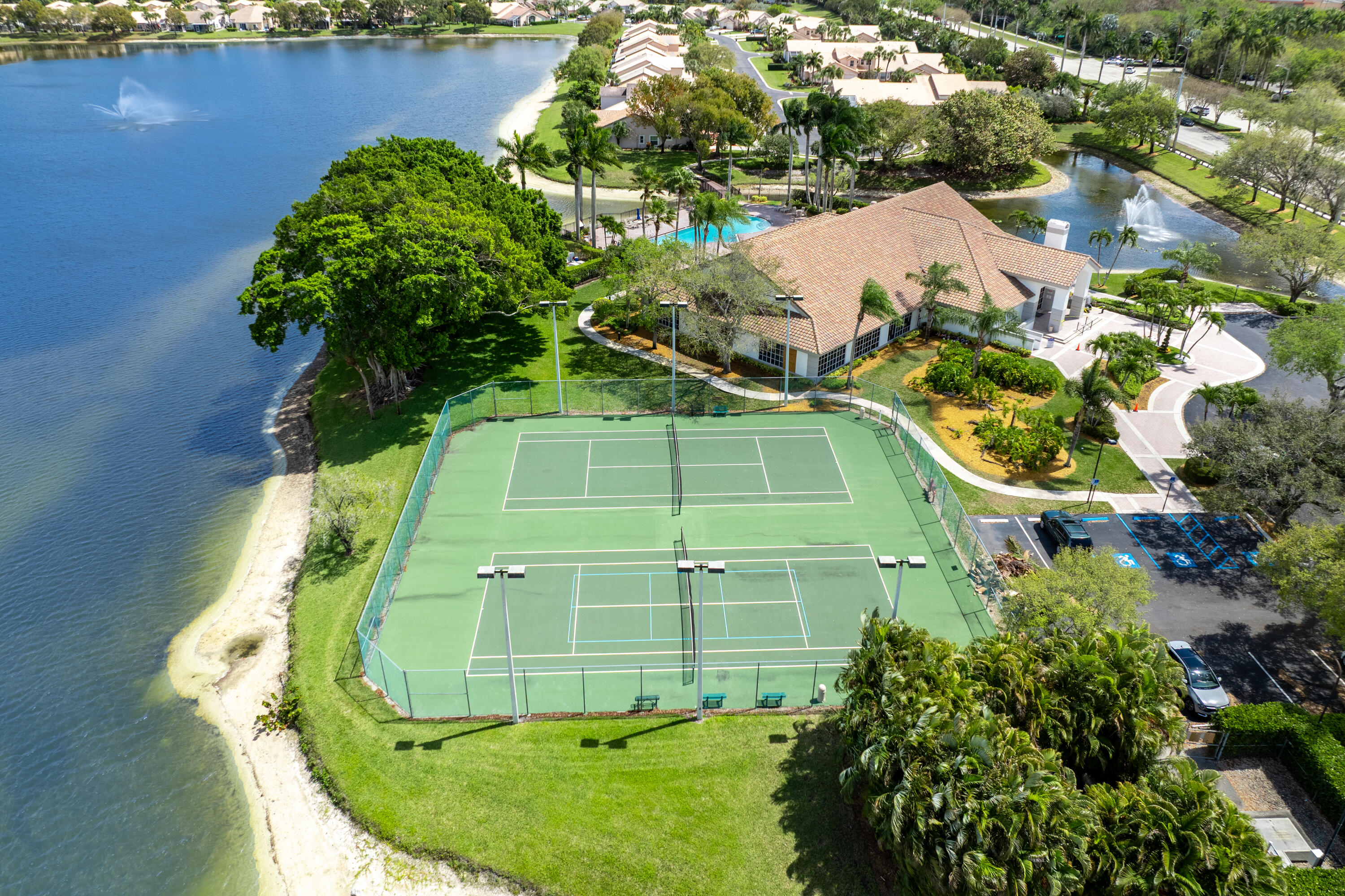 WELLINGTONS EDGE - Residential