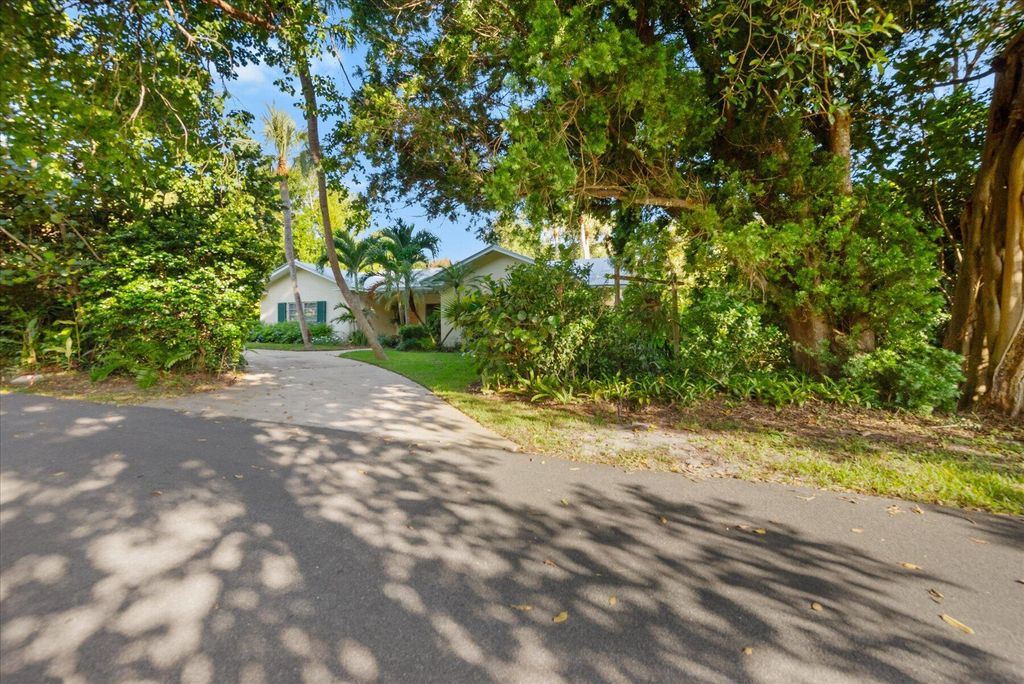 Photo of 24 N Via Lucindia Drive, Sewalls Point, FL 34996 (MLS # R11012353)