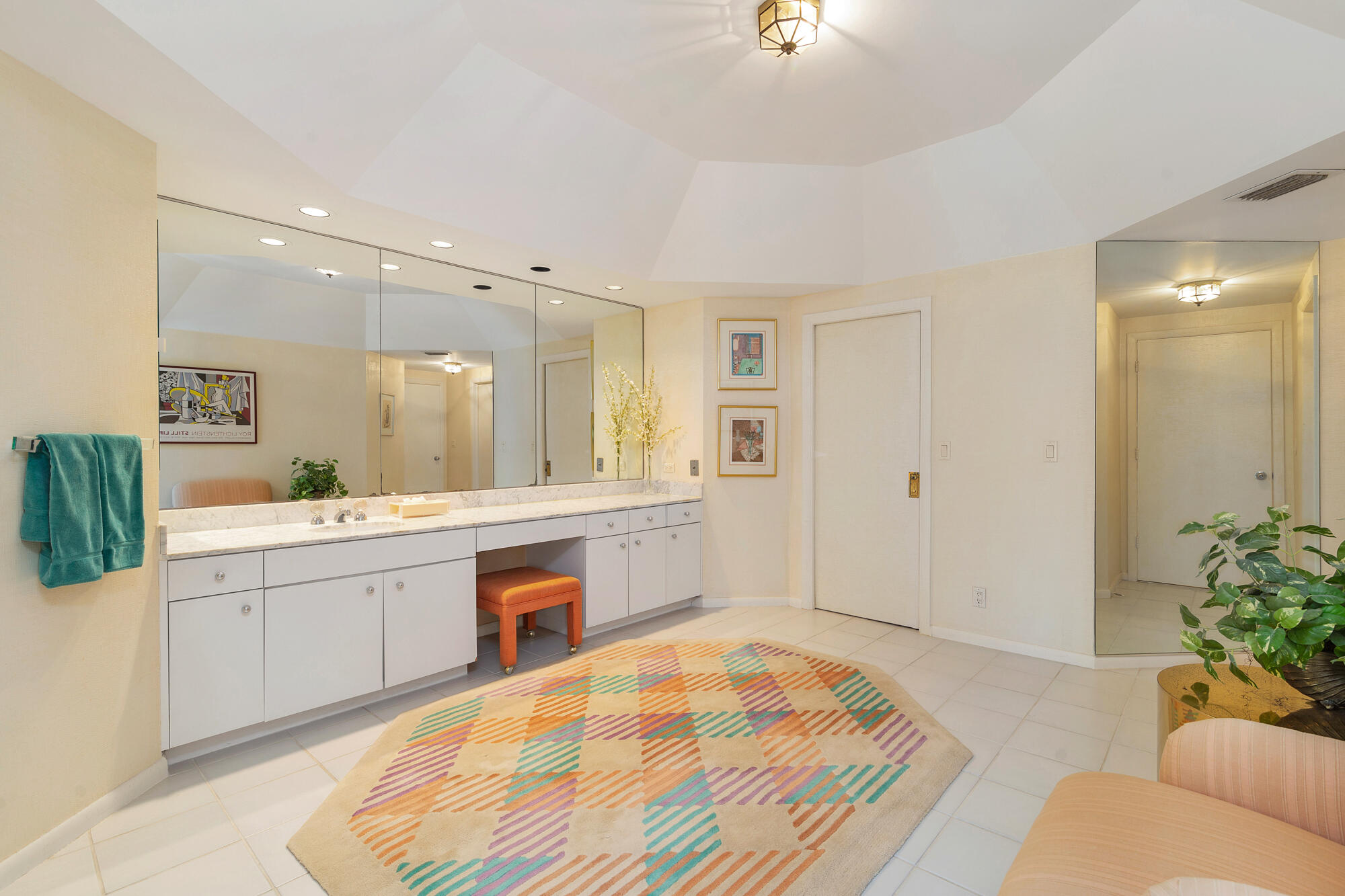 SLOANS CURVE II - Residential