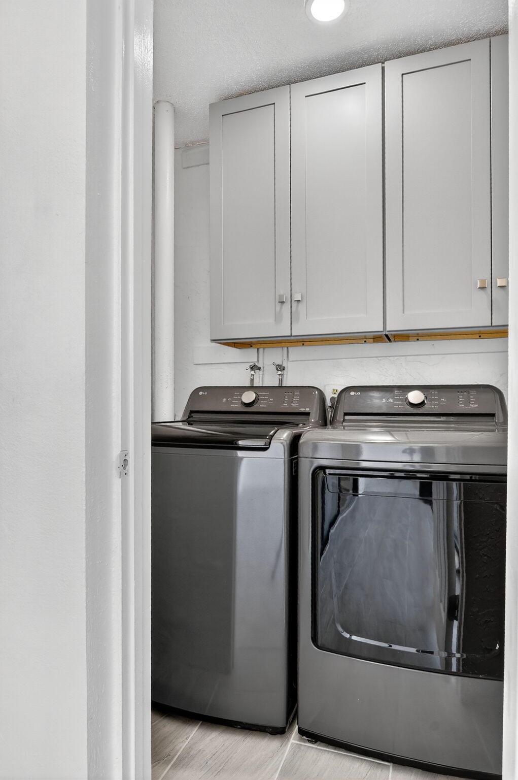 TOWN & COUNTRY ESTATES CO - Residential