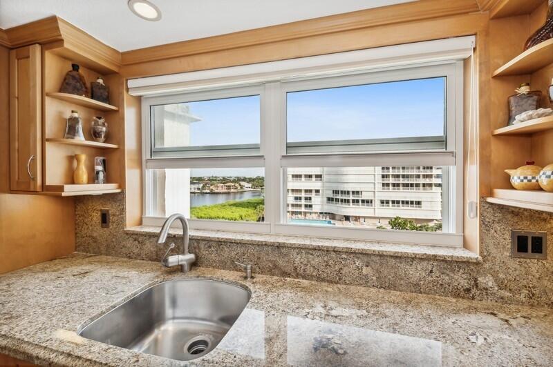 SEAGATE OF HIGHLAND CONDO - Residential