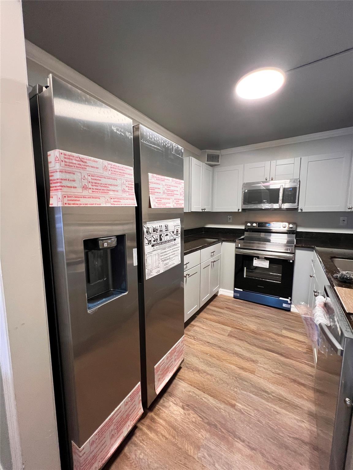 459 N Laurel Dr 2002