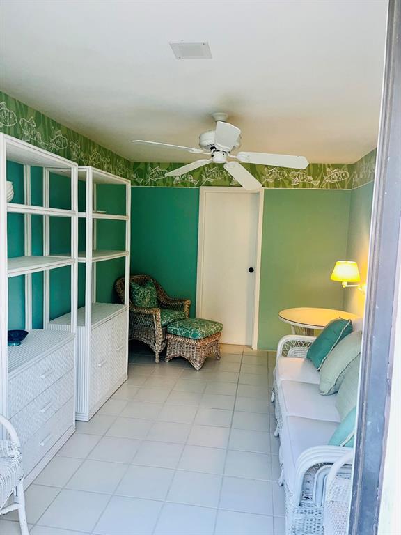 PLAZA OF THE PALM BEACHES - Residential