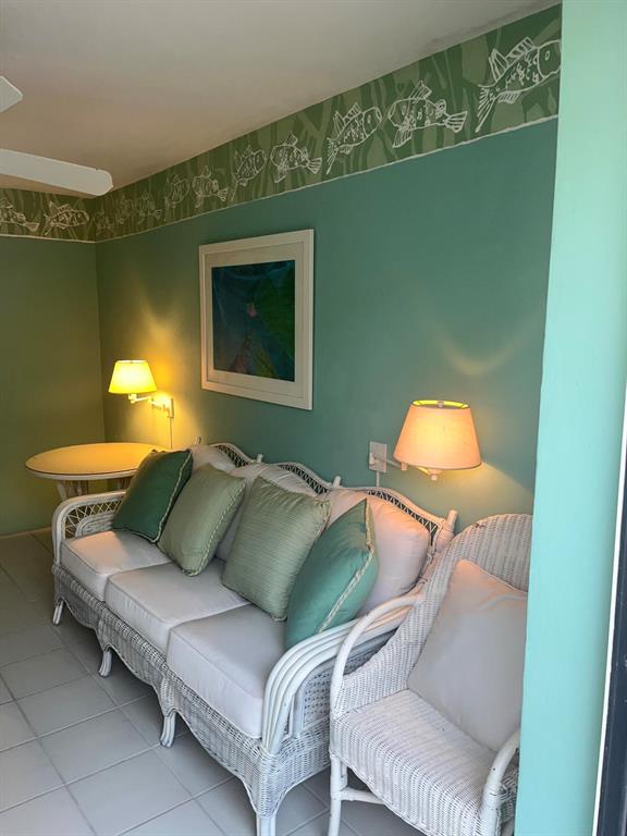 PLAZA OF THE PALM BEACHES - Residential