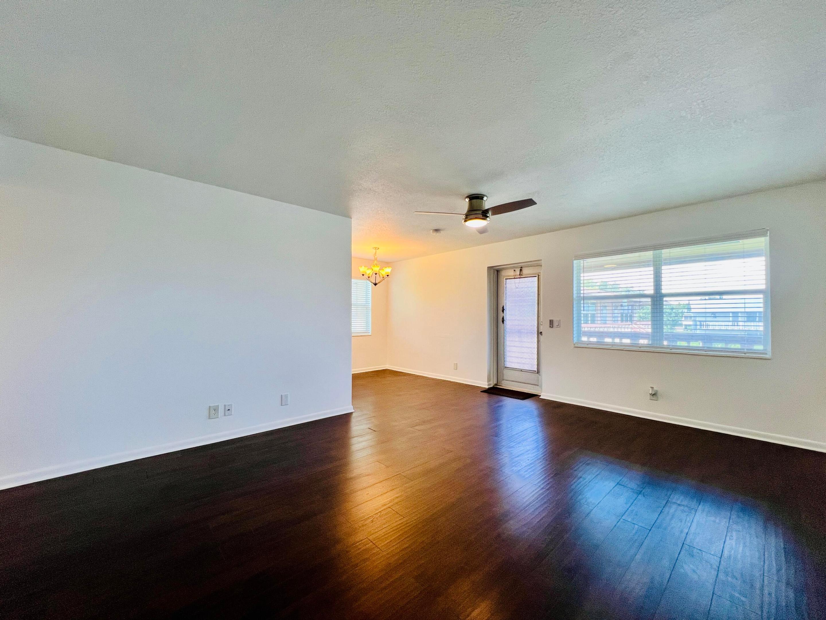 200 Northampton J 200