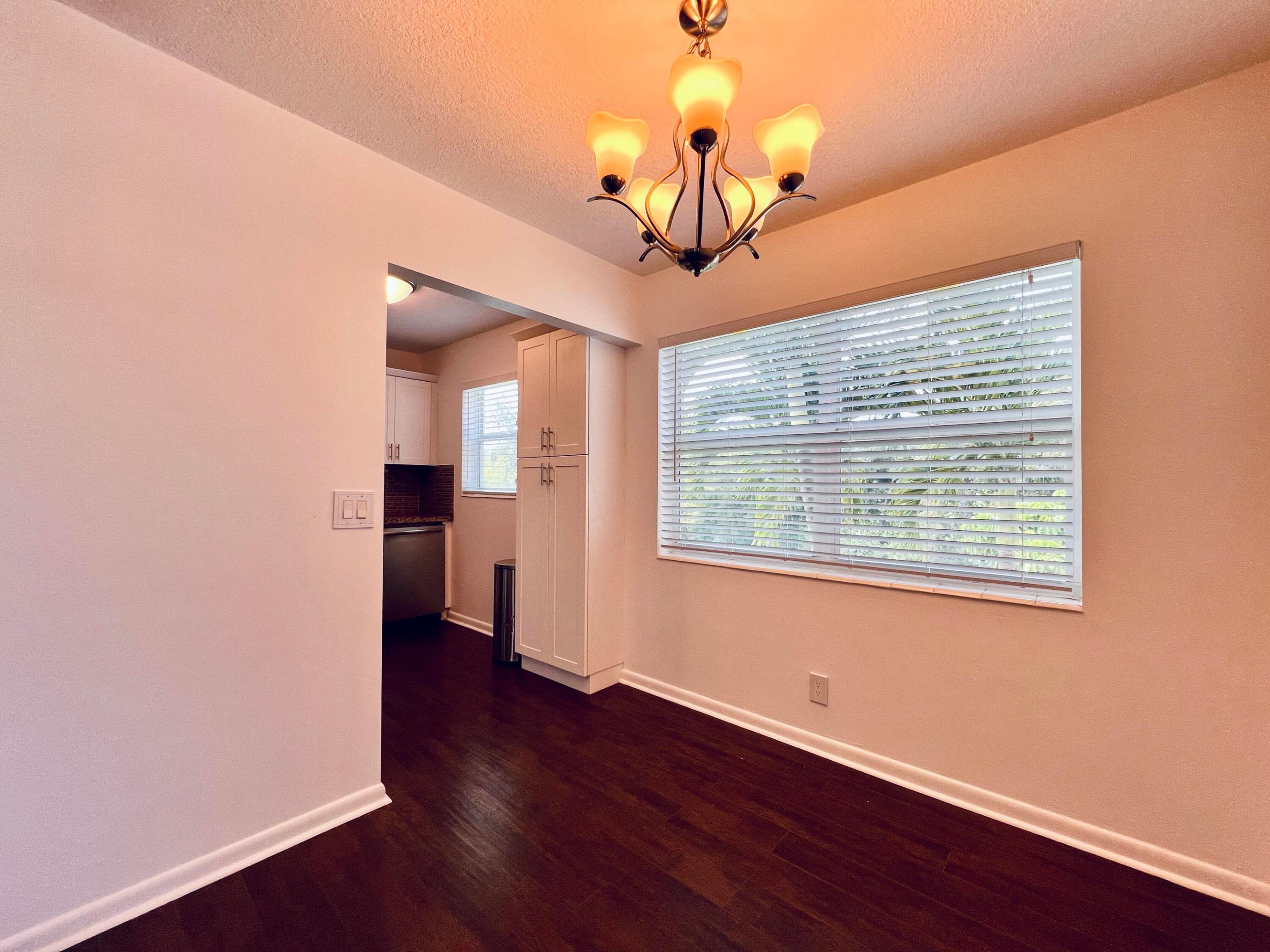 200 Northampton J 200