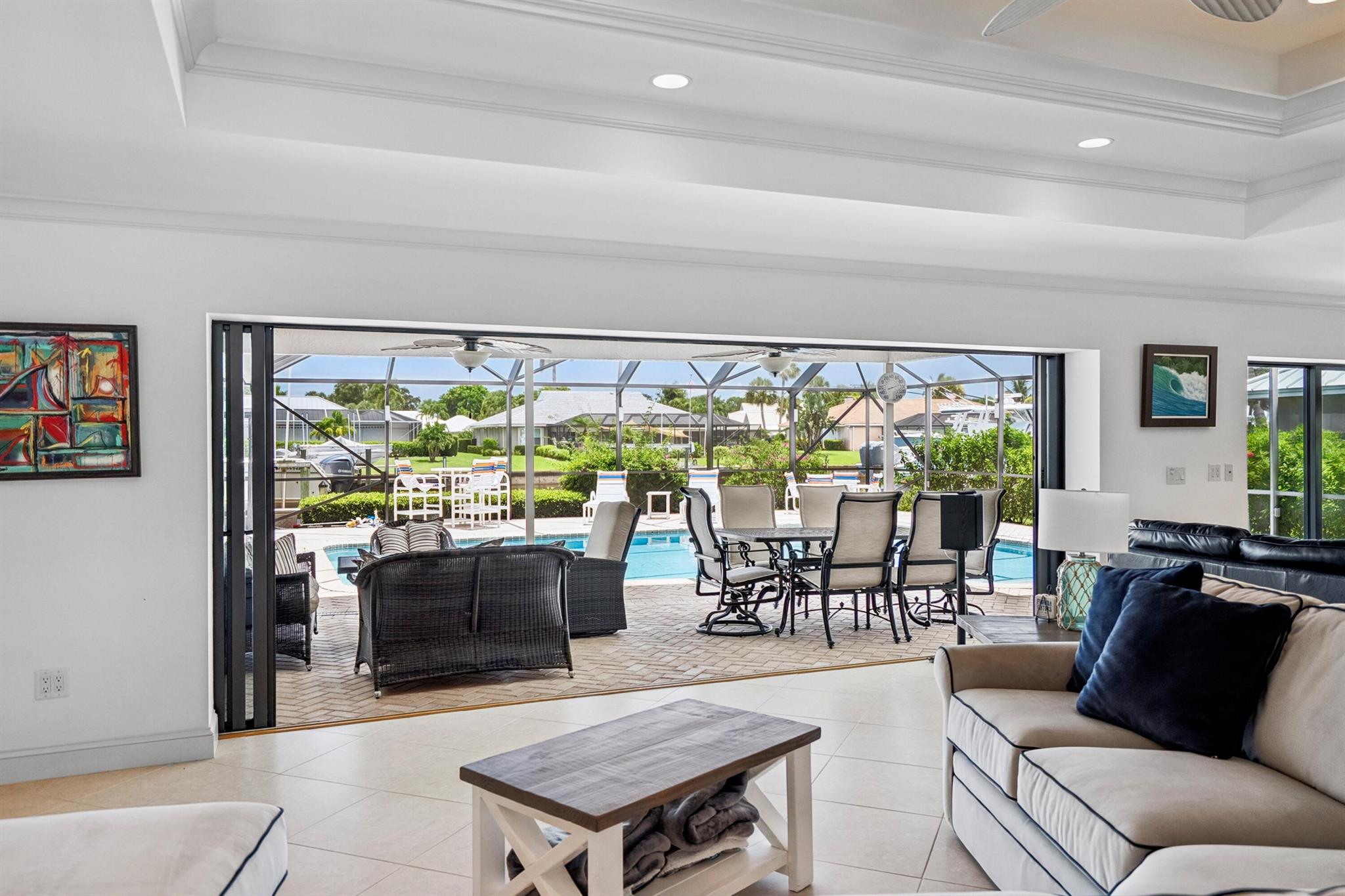 YACHT & COUNTRY CLUB OF S - Residential