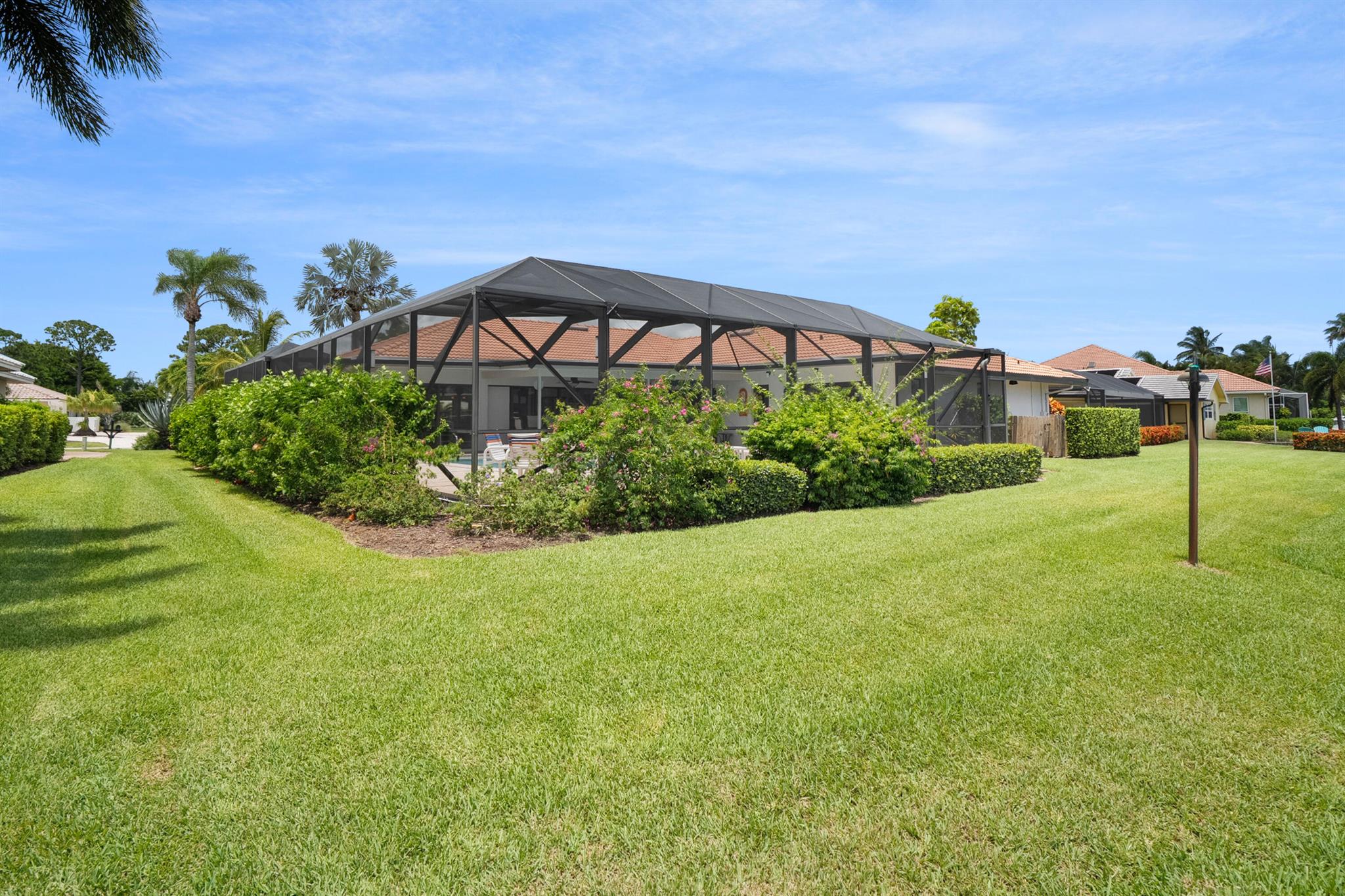 YACHT & COUNTRY CLUB OF S - Residential