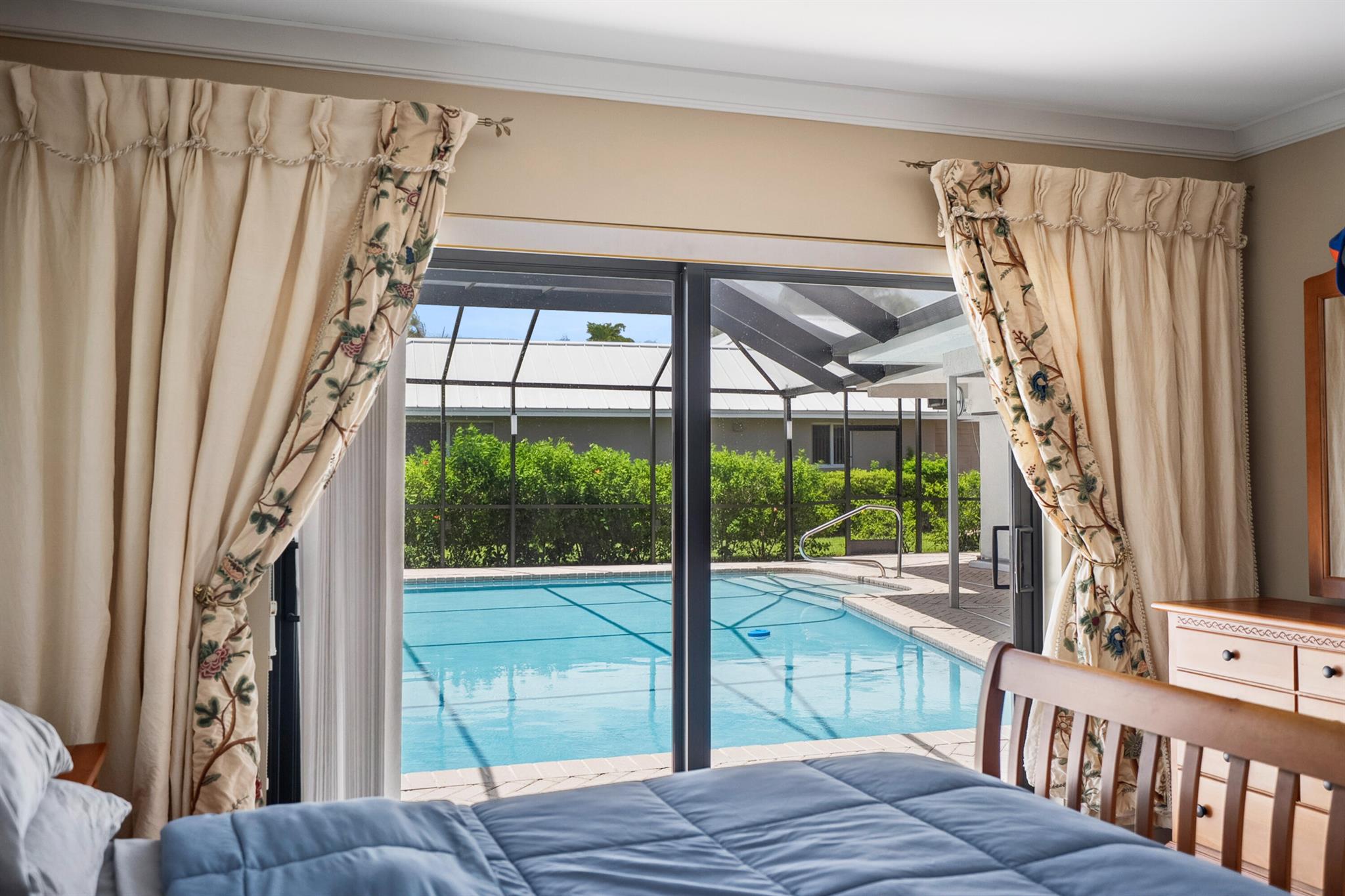 YACHT & COUNTRY CLUB OF S - Residential