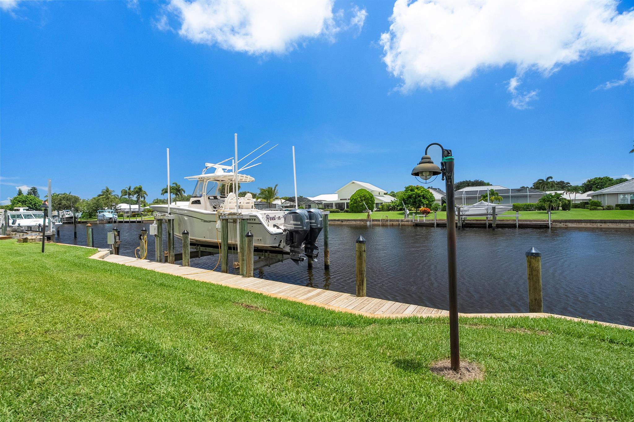 YACHT & COUNTRY CLUB OF S - Residential